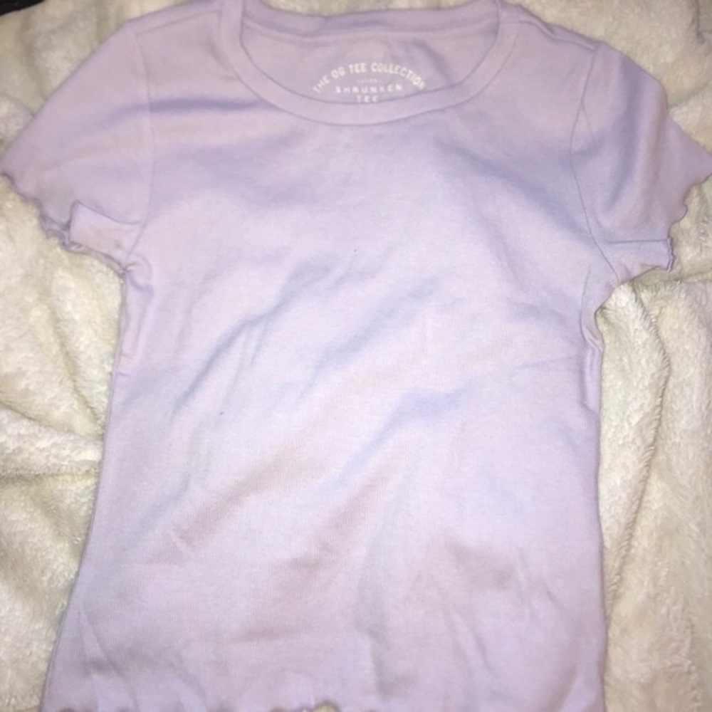 Aeropostale lavender t-shirt w/ ruffle sleeves